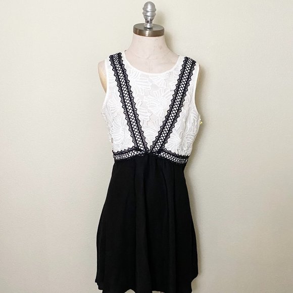 CeCe By Cynthia Steffe Colorblock Dress 8 - Picture 6 of 8